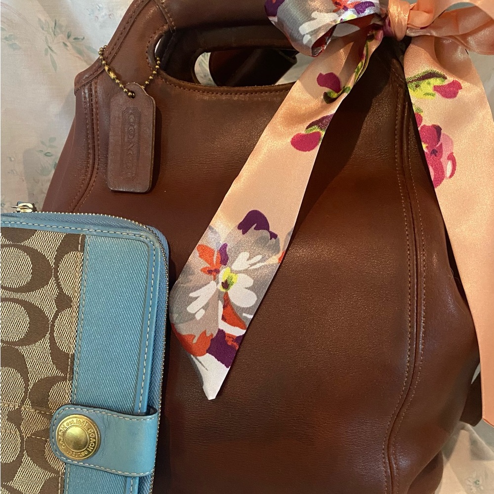 Coach VINTAGE Brown Leather Shoulder Bag/backpack